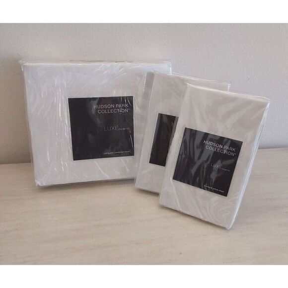 HUDSON PARK COLLECTION Silk Cotton Palmetto Queen Comforter Cover & (2) Sham Set - Picture 1 of 11